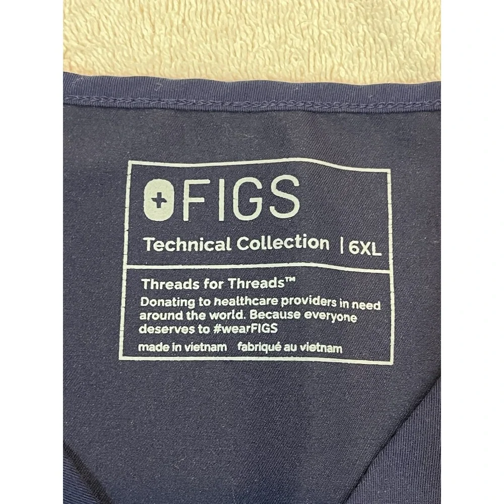 FIGS Leon Three Pocket Scrub Top 6XL Tansen Jogger Pants 5XL/T Navy Scrub Set